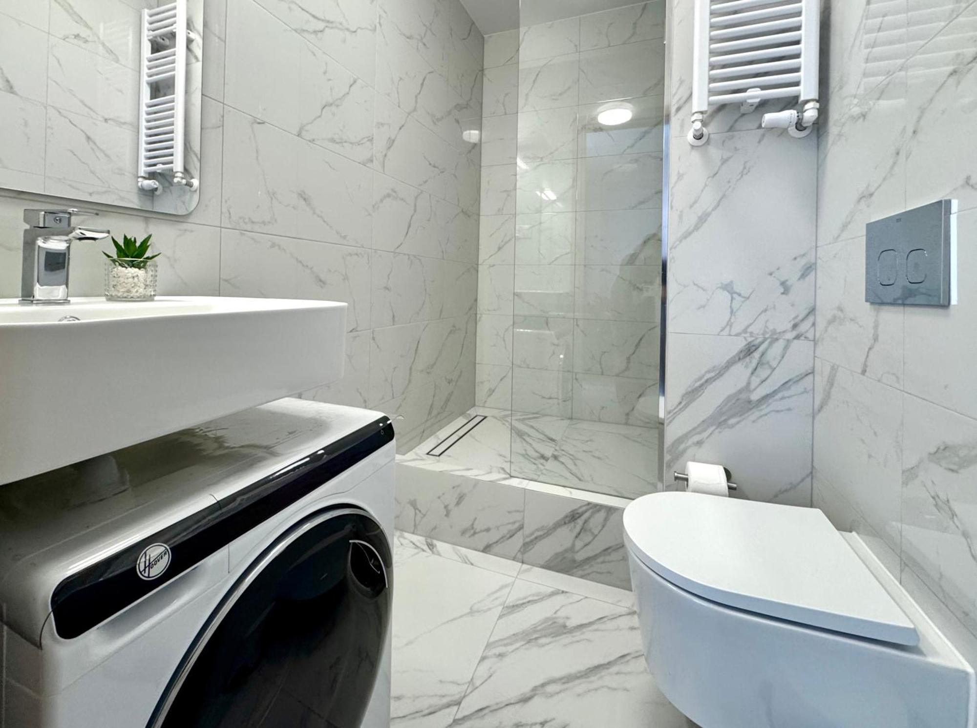 K22 Galeria Mokotow B Modzelewskiego Apartament *